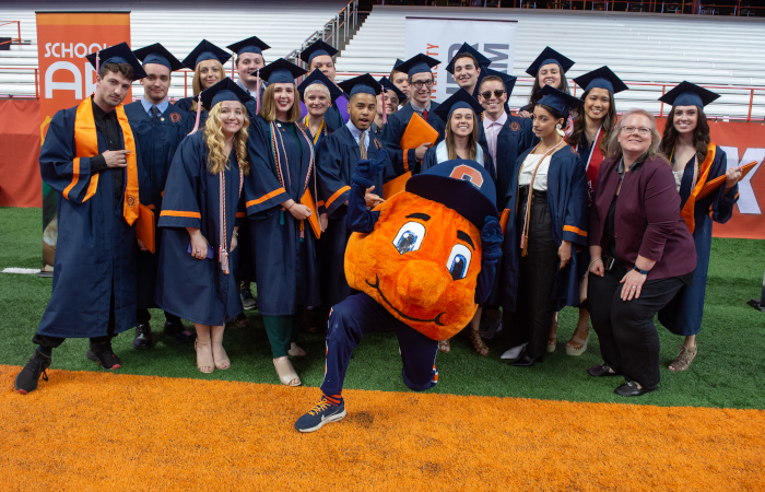 Students and Otto, Convocation 2018
